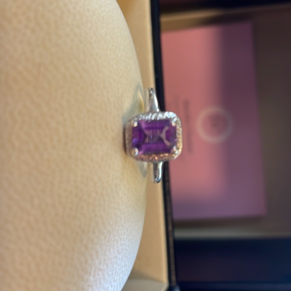 New Signed Sterling Silver size 7 ring with real Amethyst and tiny diamonds 💍 - Picture 2 of 6